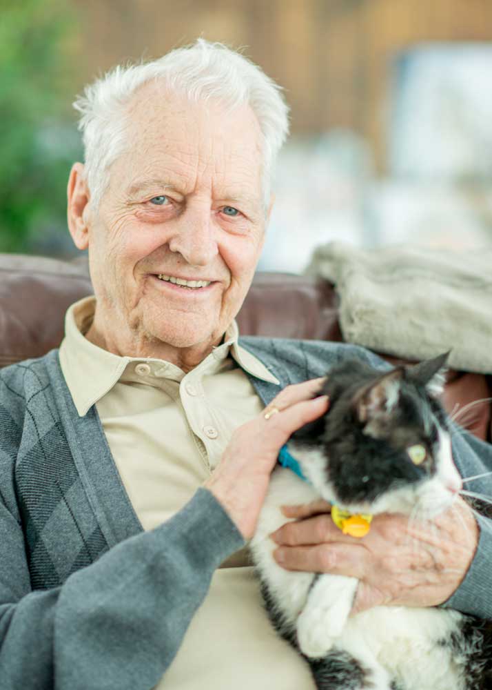senior-with-cat