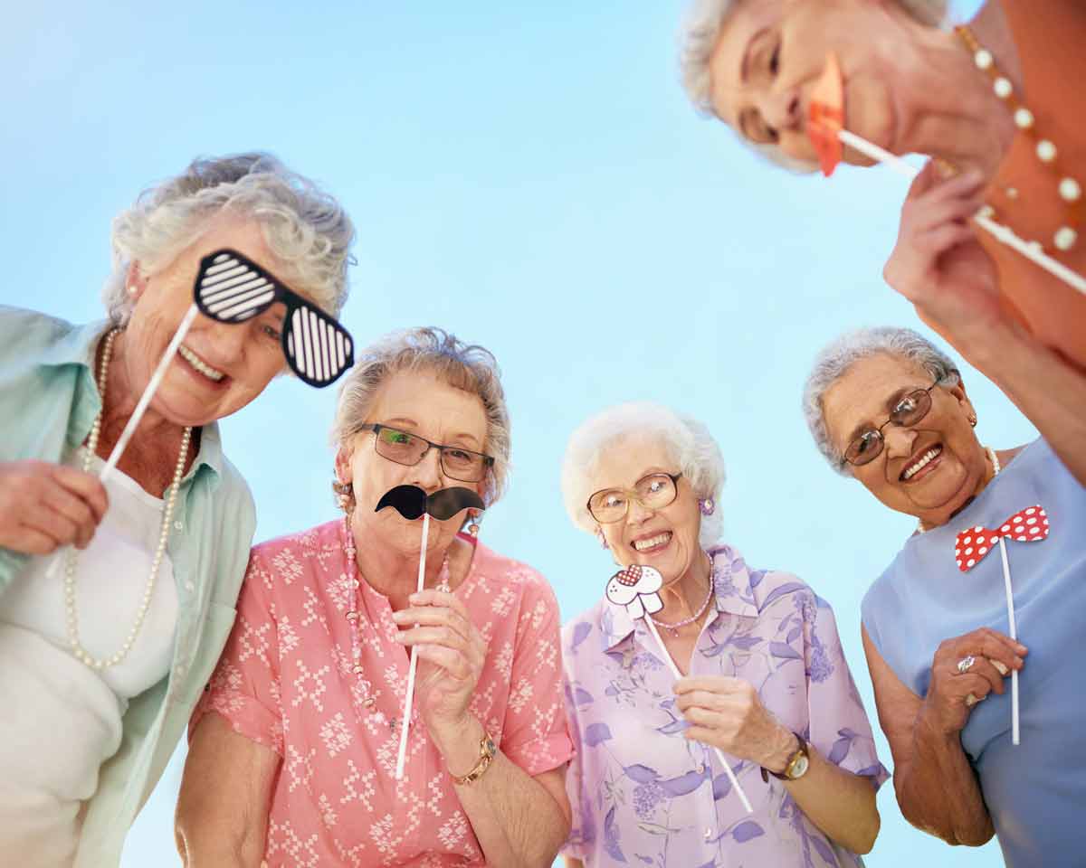 seniors-celebrating