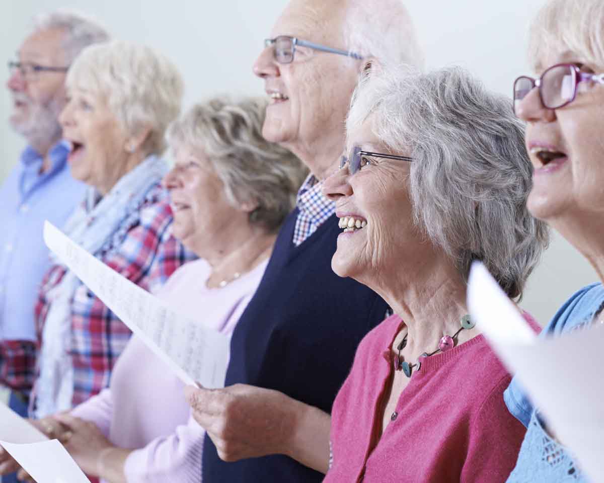 seniors-singing